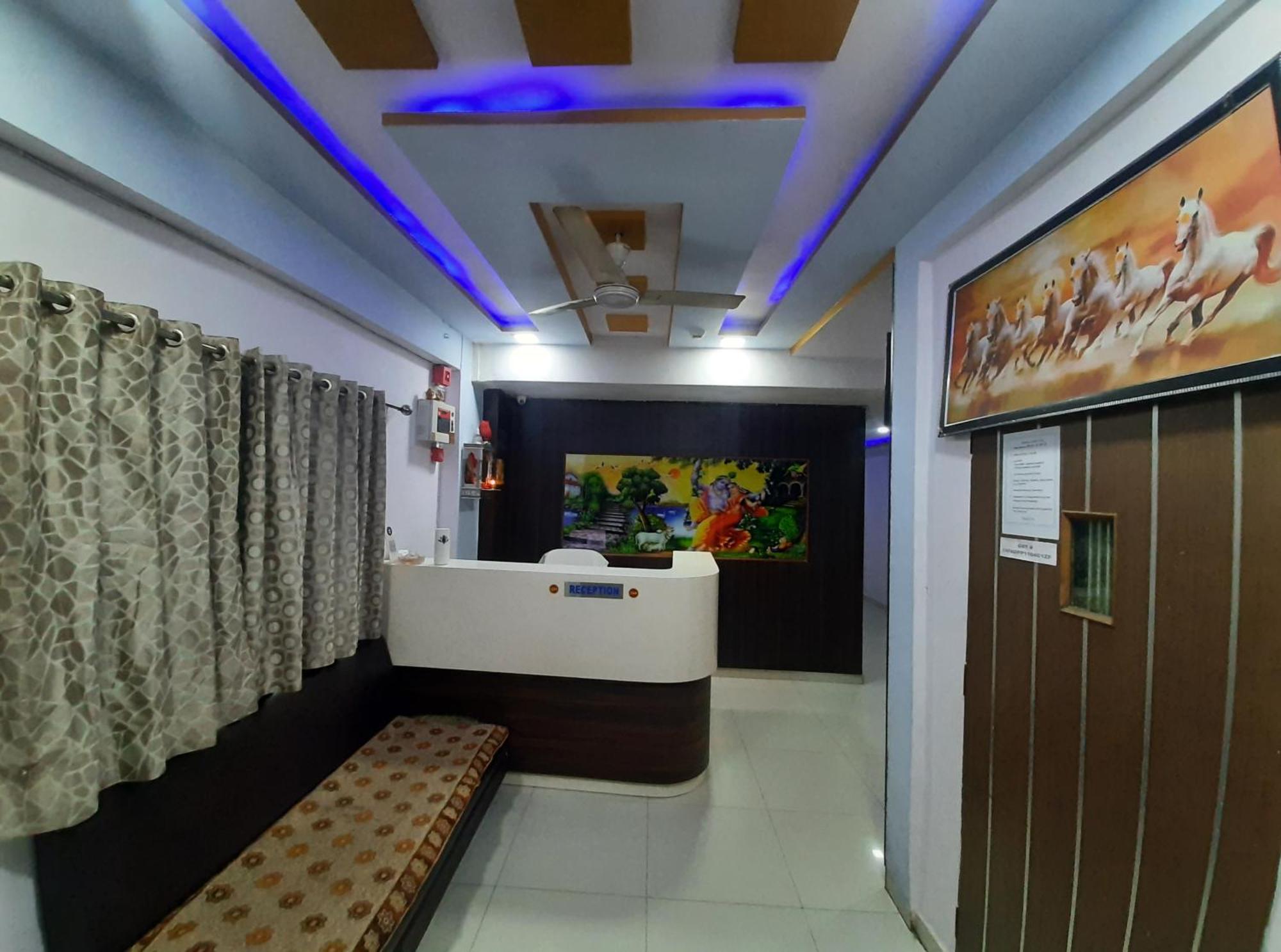 Hotel Royal Night Ahmedabad Exterior photo